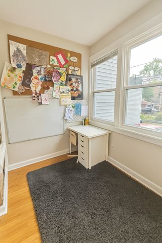 1340 W Byron Street 1, Chicago, IL 60613