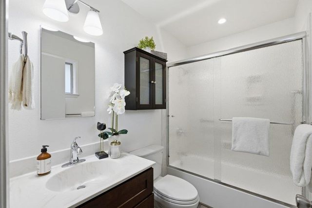 5251 5251 Peony Dr, Livermore, CA 94551