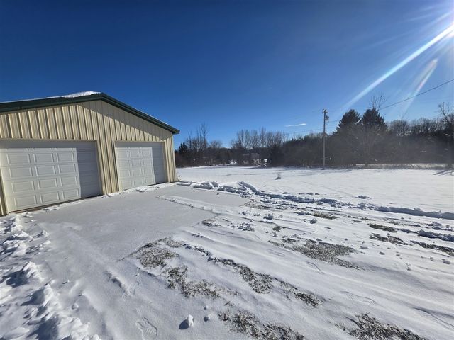 4093 E Stanton Road, Stanton, MI 48888