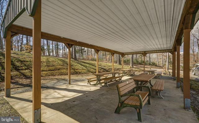 100 HEMLOCK LN, Mineral, VA 23117