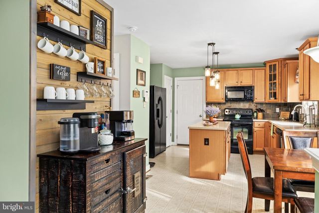 100 HEMLOCK LN, Mineral, VA 23117