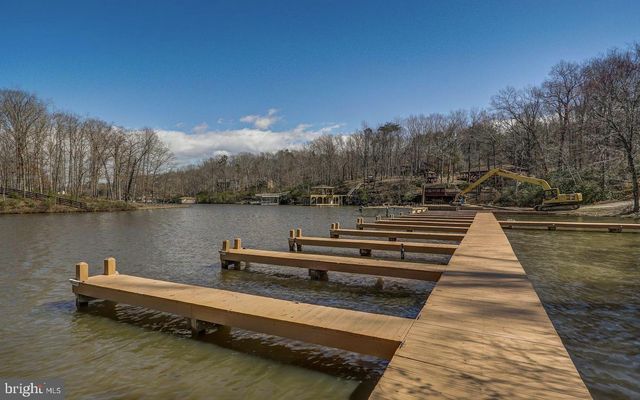 100 HEMLOCK LN, Mineral, VA 23117