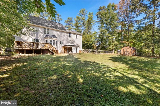 100 HEMLOCK LN, Mineral, VA 23117