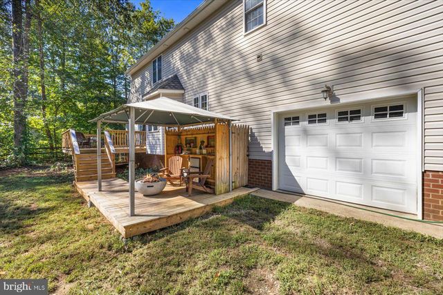 100 HEMLOCK LN, Mineral, VA 23117