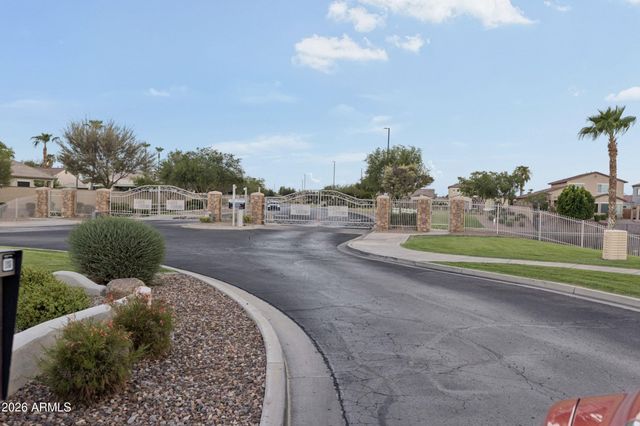 662 E Torrey Pines Place, Chandler, AZ 85249