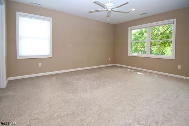 73 Oneida Ave, Oakland Boro, NJ 07436