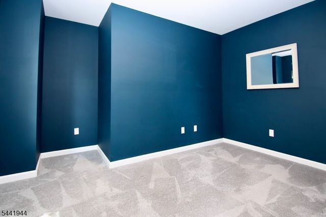 73 Oneida Ave, Oakland Boro, NJ 07436