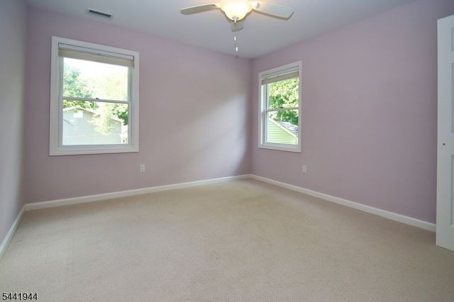 73 Oneida Ave, Oakland Boro, NJ 07436