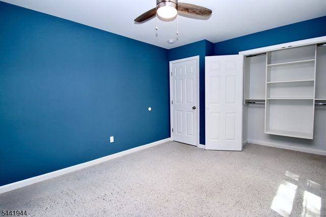 73 Oneida Ave, Oakland Boro, NJ 07436