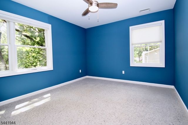 73 Oneida Ave, Oakland Boro, NJ 07436