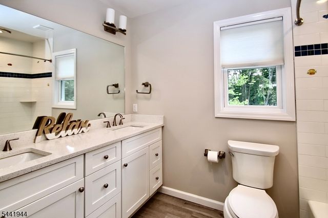 73 Oneida Ave, Oakland Boro, NJ 07436