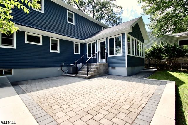 73 Oneida Ave, Oakland Boro, NJ 07436