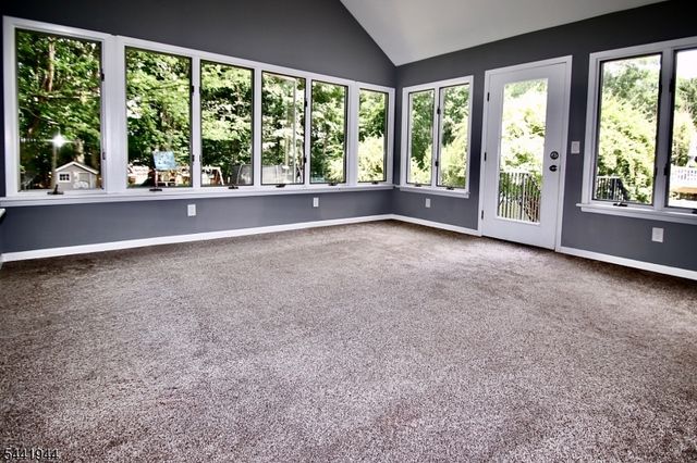 73 Oneida Ave, Oakland Boro, NJ 07436