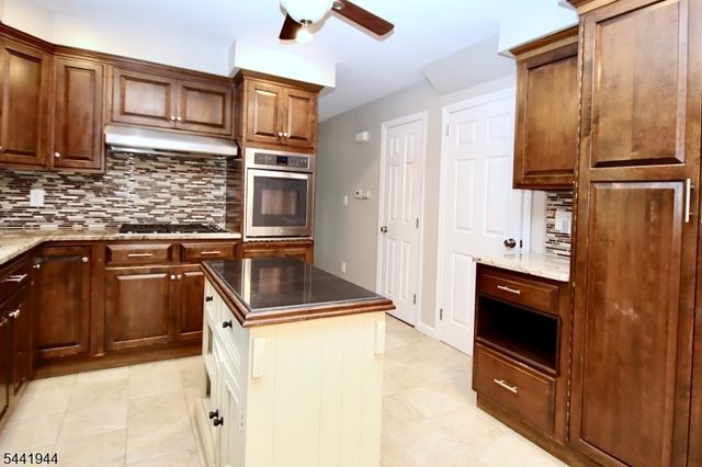 73 Oneida Ave, Oakland Boro, NJ 07436