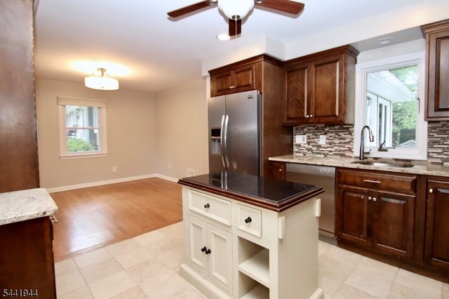 73 Oneida Ave, Oakland Boro, NJ 07436