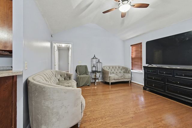 832 Post Oak Dr, Antioch, TN 37013