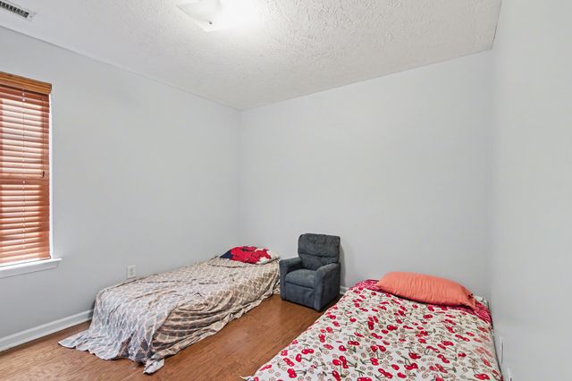 832 Post Oak Dr, Antioch, TN 37013