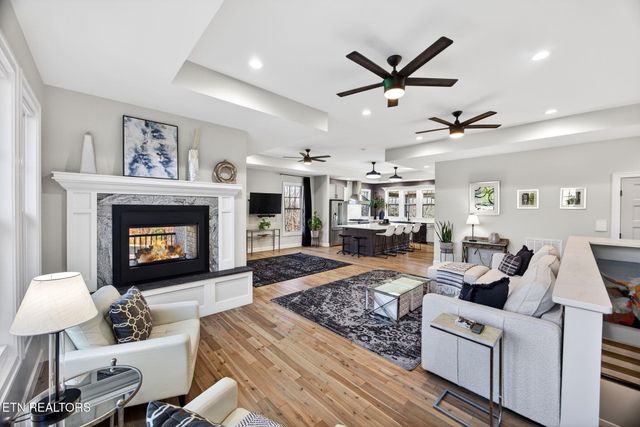 323 Riverview Drive, Crossville, TN 38555