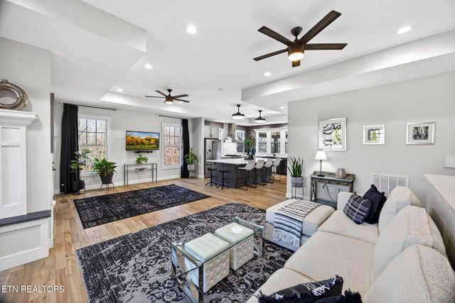 323 Riverview Drive, Crossville, TN 38555