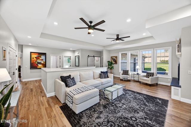 323 Riverview Drive, Crossville, TN 38555