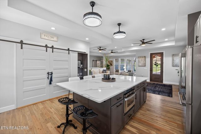 323 Riverview Drive, Crossville, TN 38555