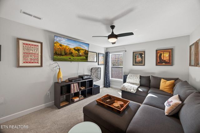 323 Riverview Drive, Crossville, TN 38555