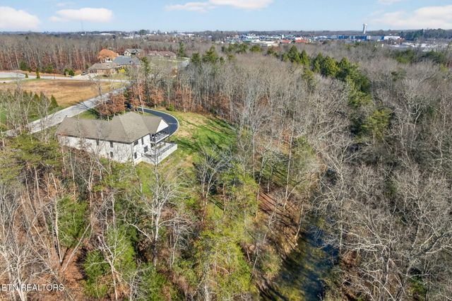 323 Riverview Drive, Crossville, TN 38555