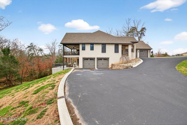 323 Riverview Drive, Crossville, TN 38555