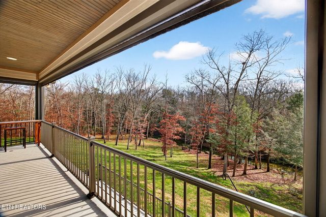 323 Riverview Drive, Crossville, TN 38555