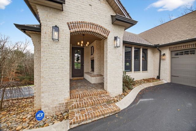 323 Riverview Drive, Crossville, TN 38555