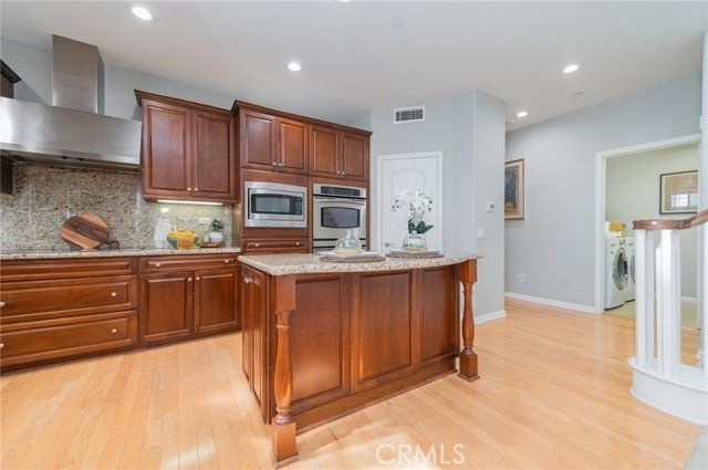 54 Shadowplay, Irvine, CA 92620