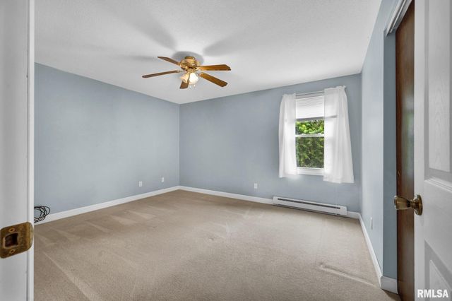 4601 W ANDOVER Drive, Peoria, IL 61615