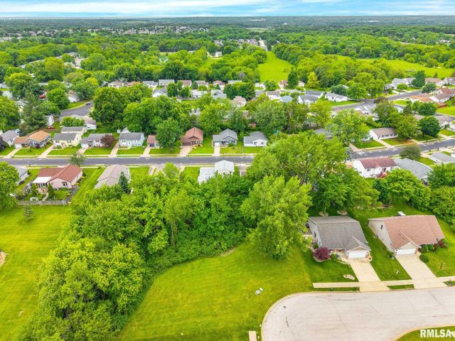 4601 W ANDOVER Drive, Peoria, IL 61615