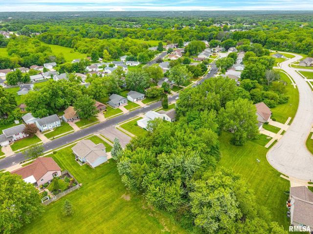4601 W ANDOVER Drive, Peoria, IL 61615