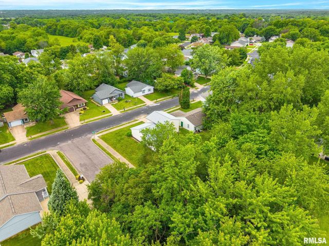 4601 W ANDOVER Drive, Peoria, IL 61615