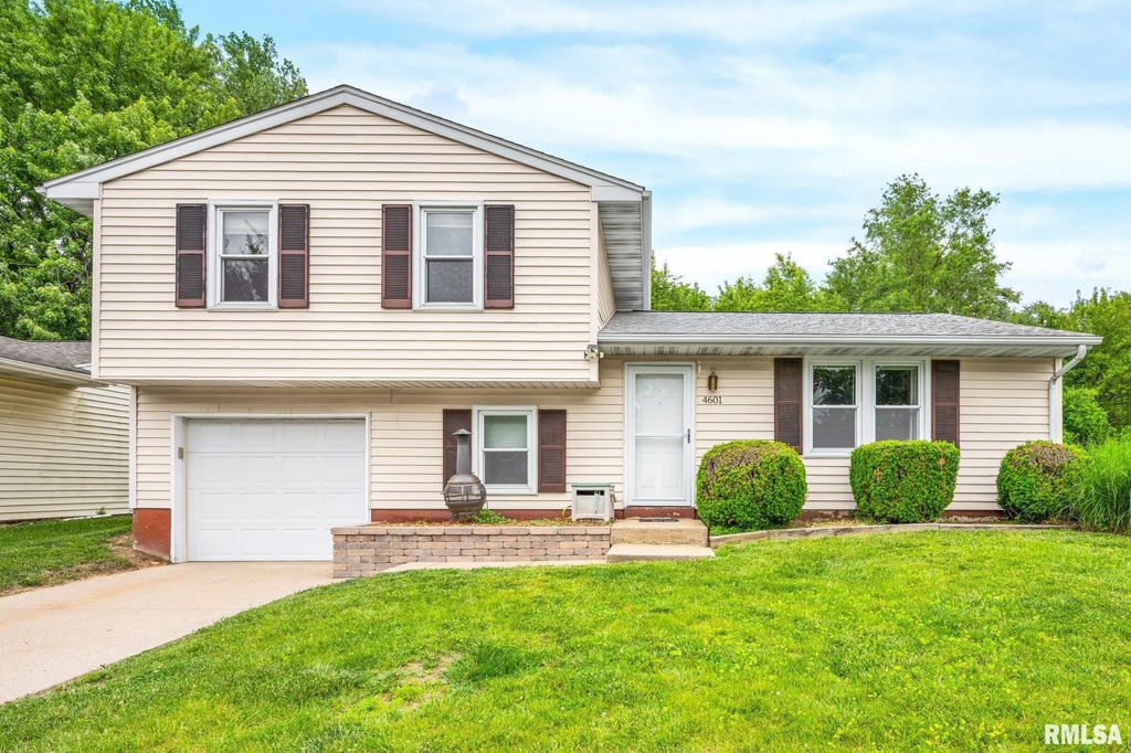 4601 W ANDOVER Drive, Peoria, IL 61615