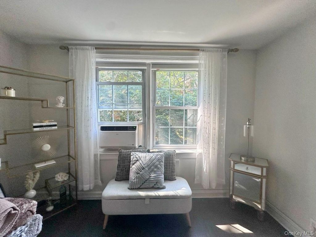 8 Welwyn Road 2G, Great Neck, NY 11020 — photo 5