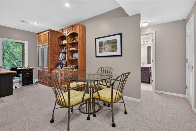2228 SW Waterfall Place, Lee's Summit, MO 64081