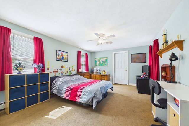 119 Hathaway St, Wareham, MA 02571