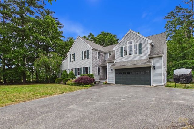 119 Hathaway St, Wareham, MA 02571
