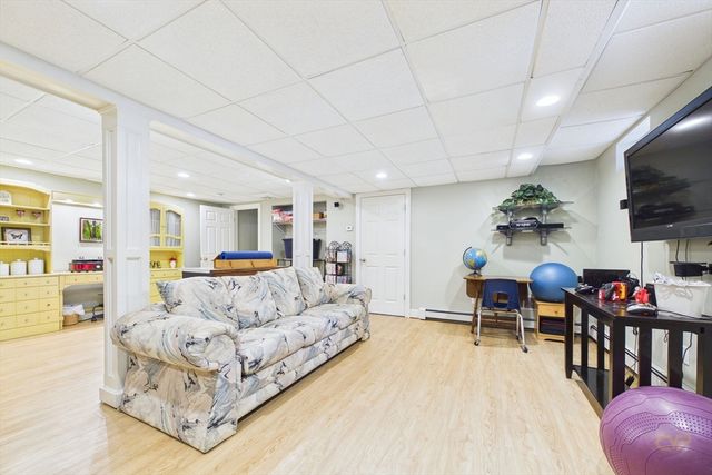 119 Hathaway St, Wareham, MA 02571