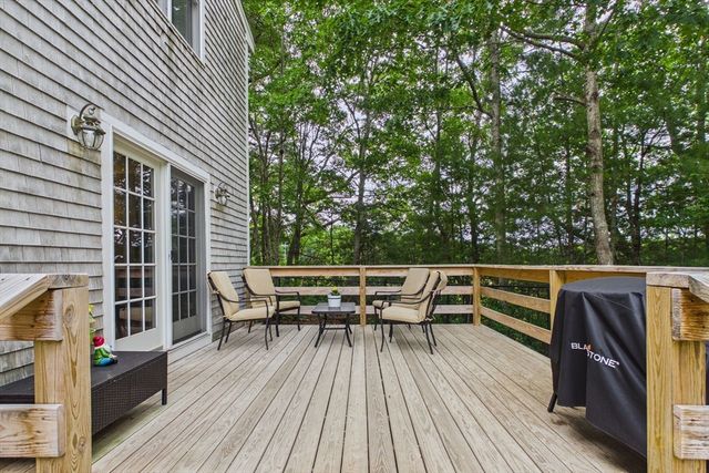 119 Hathaway St, Wareham, MA 02571