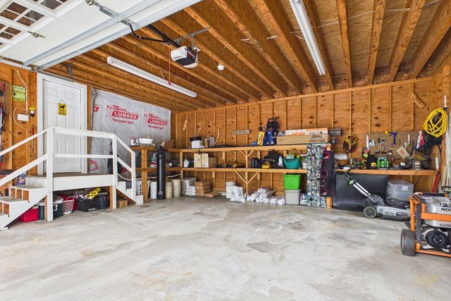 119 Hathaway St, Wareham, MA 02571
