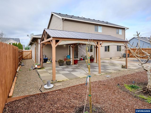 574 Prairie St, Woodburn, OR 97071