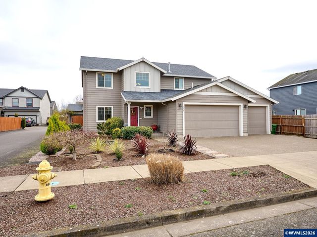 574 Prairie St, Woodburn, OR 97071