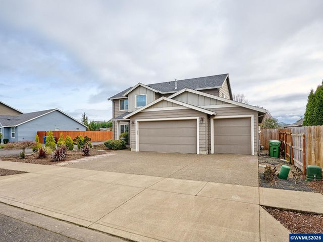 574 Prairie St, Woodburn, OR 97071