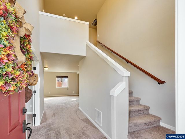 574 Prairie St, Woodburn, OR 97071