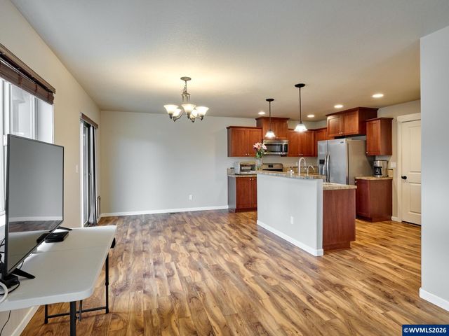 574 Prairie St, Woodburn, OR 97071