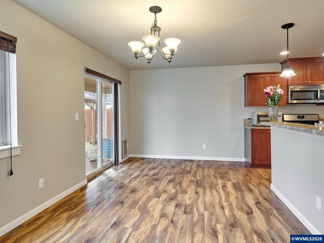 574 Prairie St, Woodburn, OR 97071