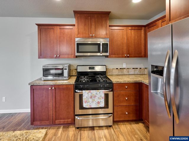 574 Prairie St, Woodburn, OR 97071